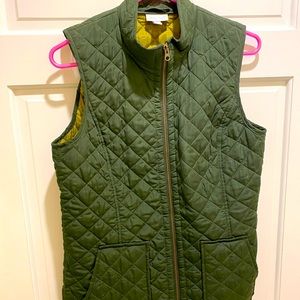 Quilted J.Jill quilted vest with zippered closure